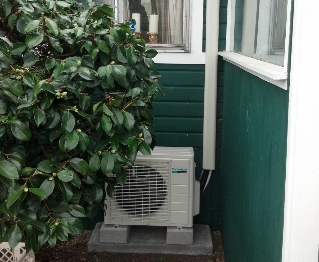 ductless heating and air conditioner